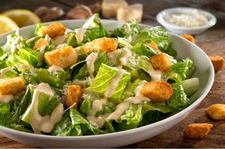 سلطة قيصر Caesar salad