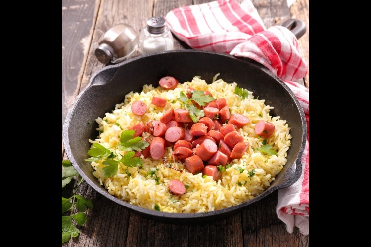 أرز بالكريمة والسجق