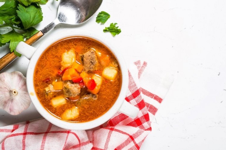 شوربة اللحم بالبطاطس