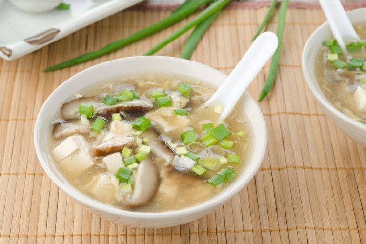 شوربة الفطر بالدجاج الصحية للرجيم